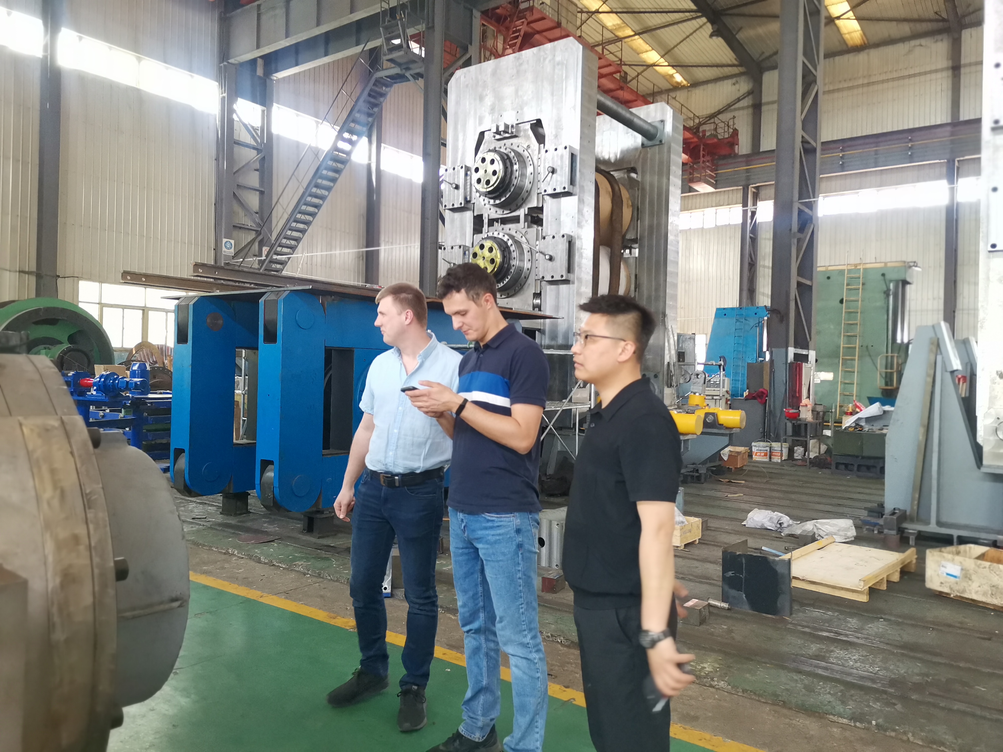 俄罗斯客户来我公司参观考察